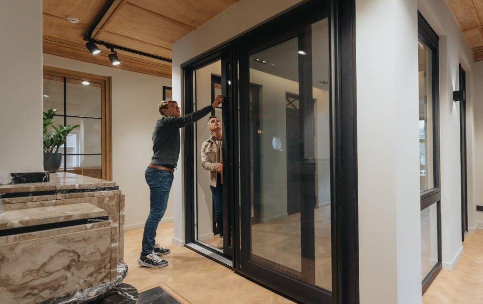 Goyens Ramen Deuren Maaseik Showroom Bospoort Hout PVC Aluminium